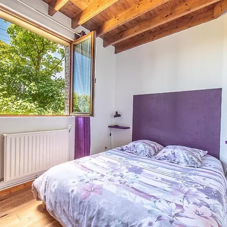 Holiday home Entre Terre Et